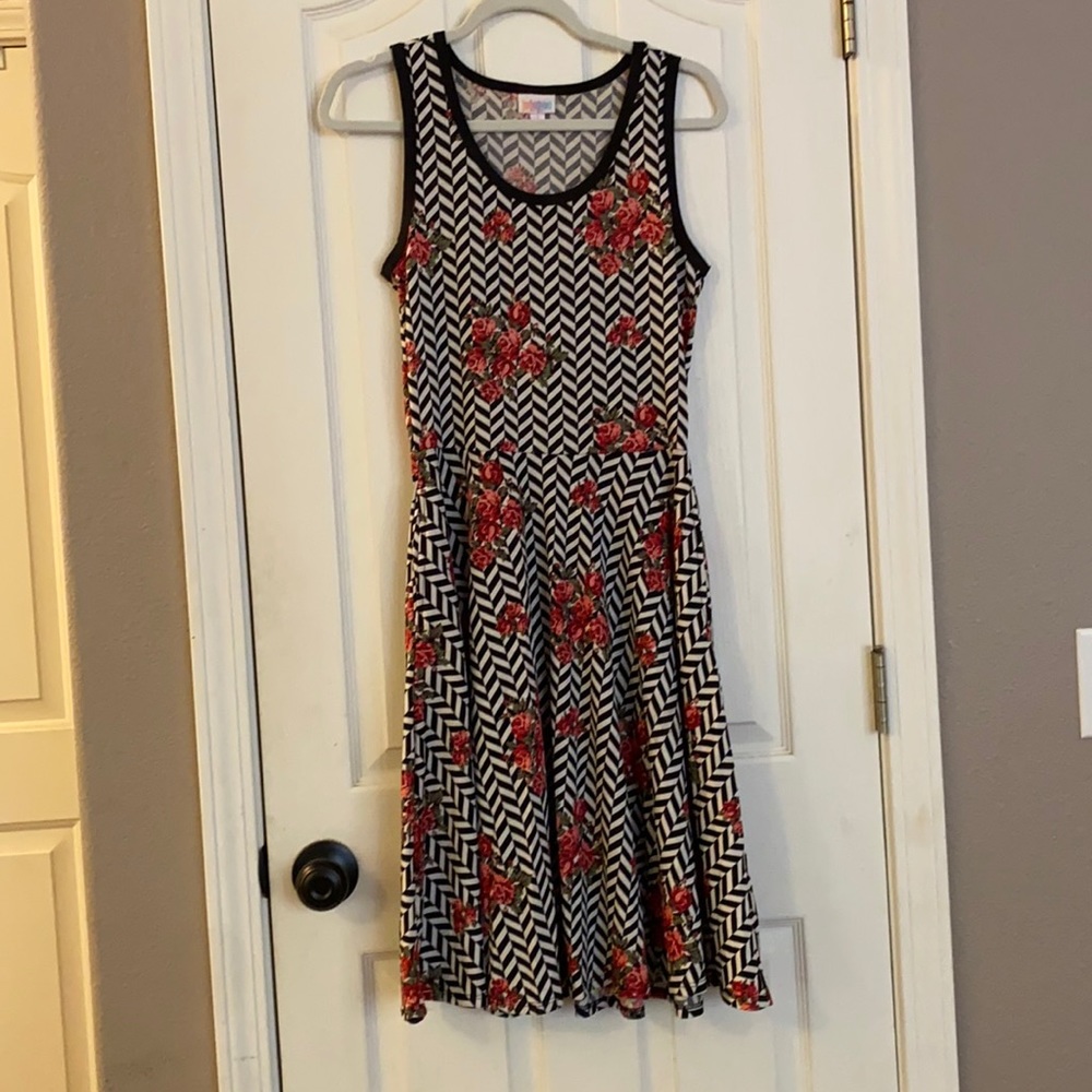 S LuLaRoe Nicki dress with POCKETS